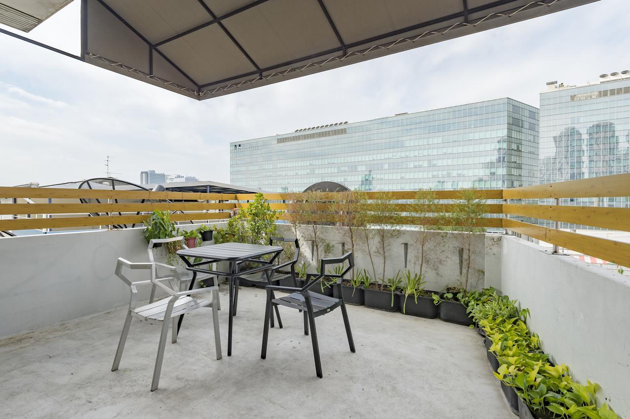 T Hostel @ Rama4 Bangkok Exterior photo